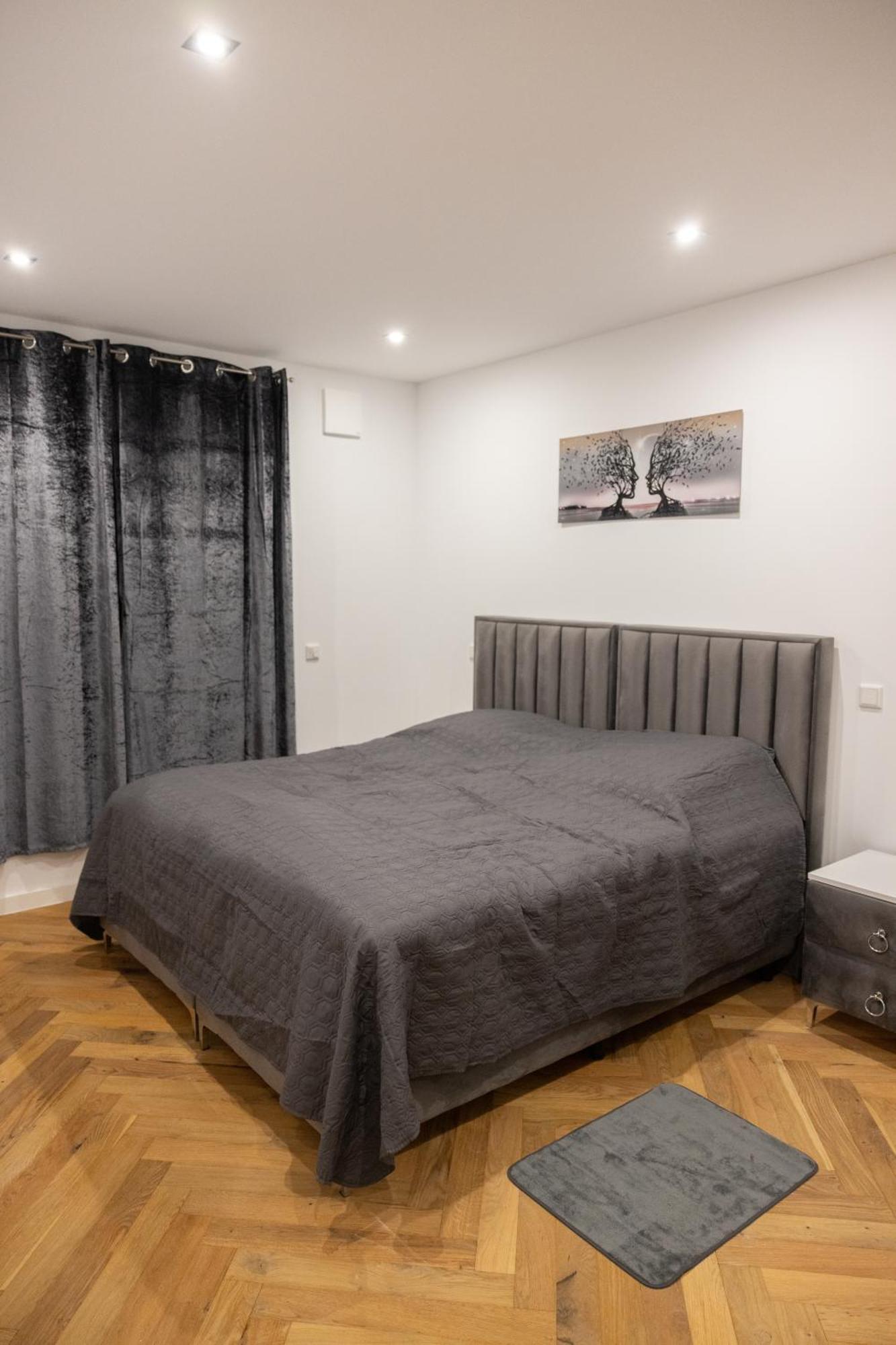 בילפלד Neubau Apartment Mit Kamin Und Terrasse In Premium Lage Parkplatz Inklusive מראה חיצוני תמונה