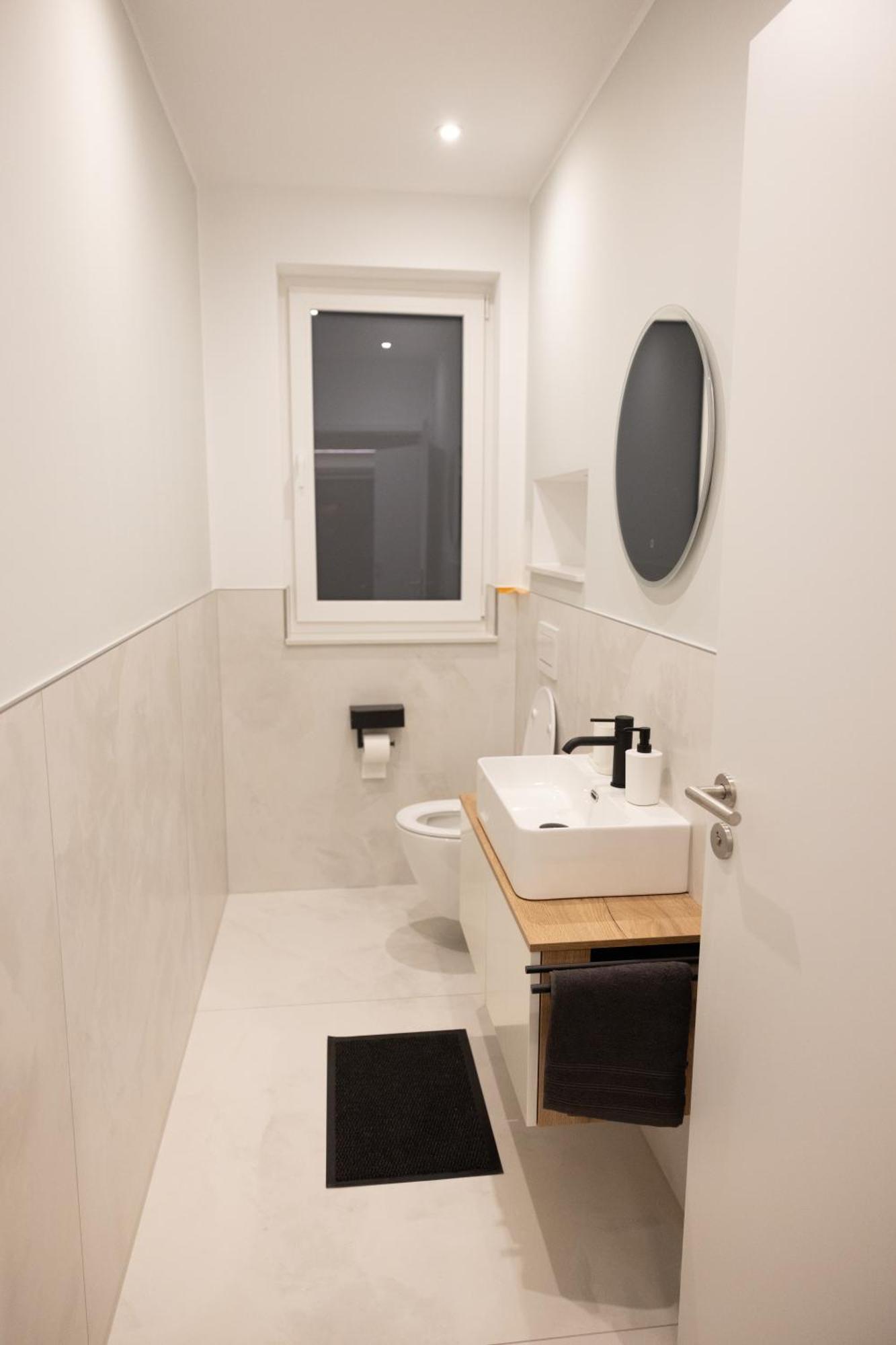 בילפלד Neubau Apartment Mit Kamin Und Terrasse In Premium Lage Parkplatz Inklusive מראה חיצוני תמונה