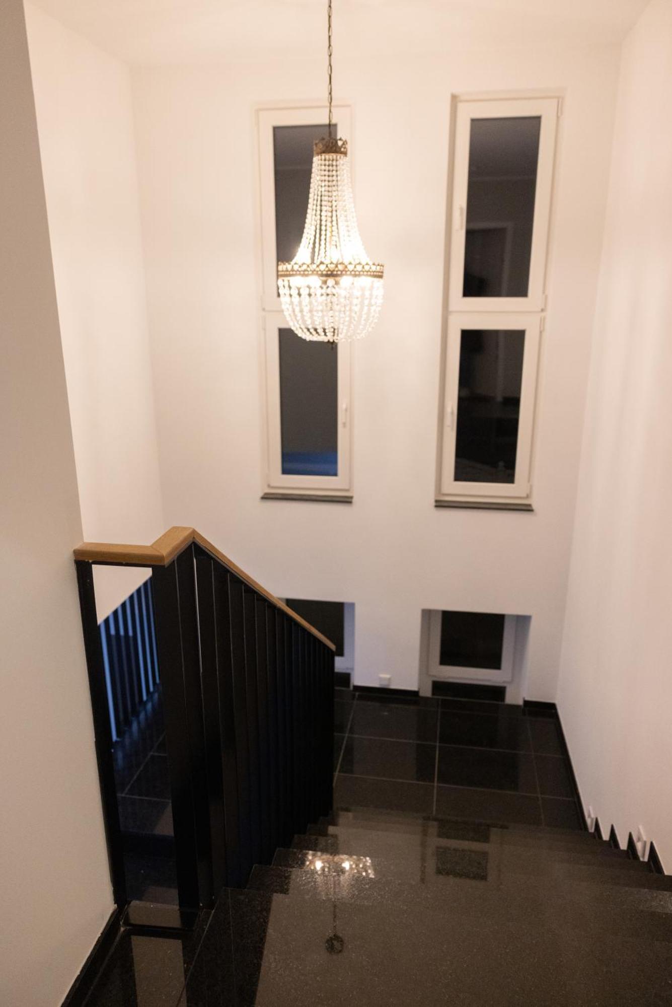 בילפלד Neubau Apartment Mit Kamin Und Terrasse In Premium Lage Parkplatz Inklusive מראה חיצוני תמונה