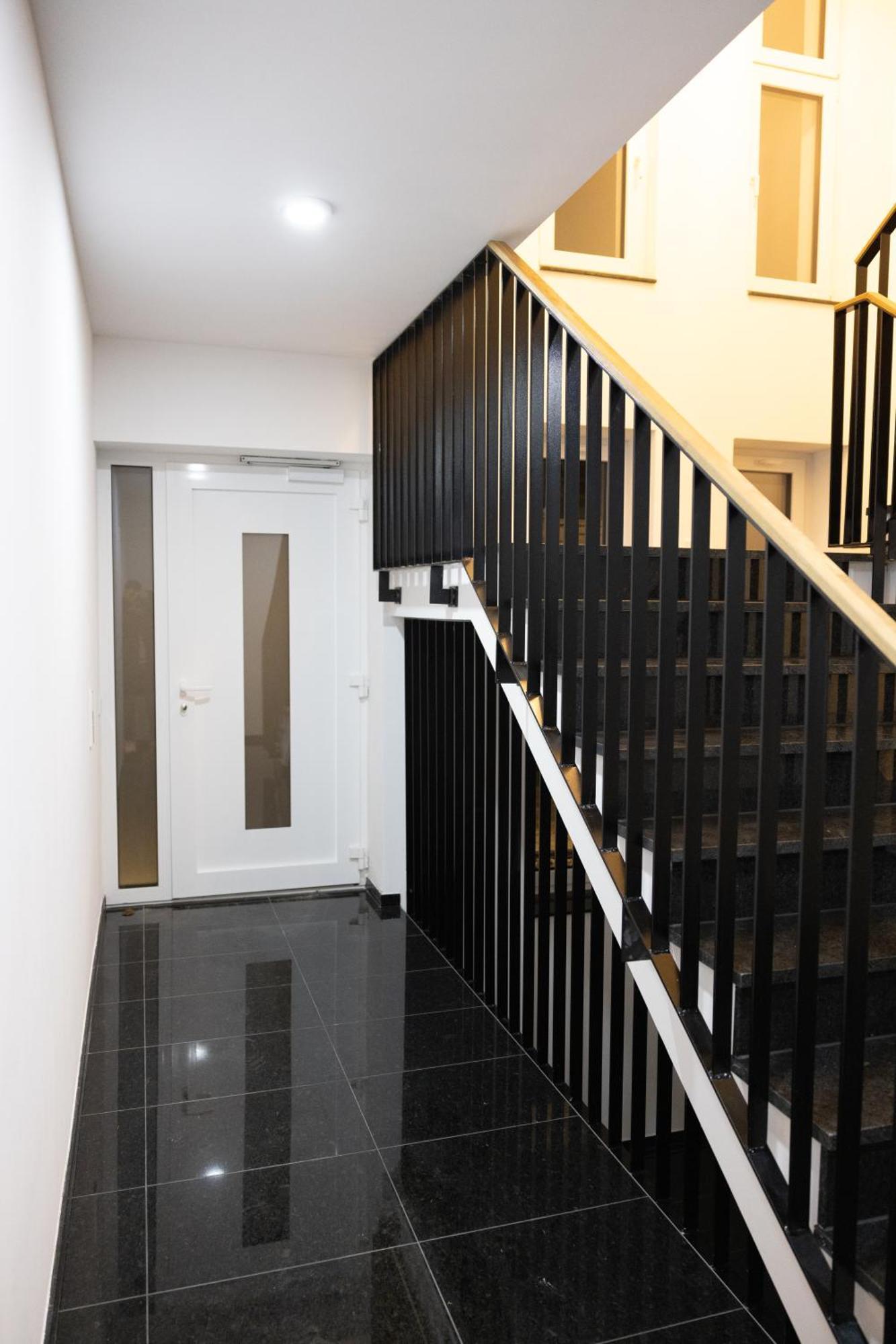 בילפלד Neubau Apartment Mit Kamin Und Terrasse In Premium Lage Parkplatz Inklusive מראה חיצוני תמונה