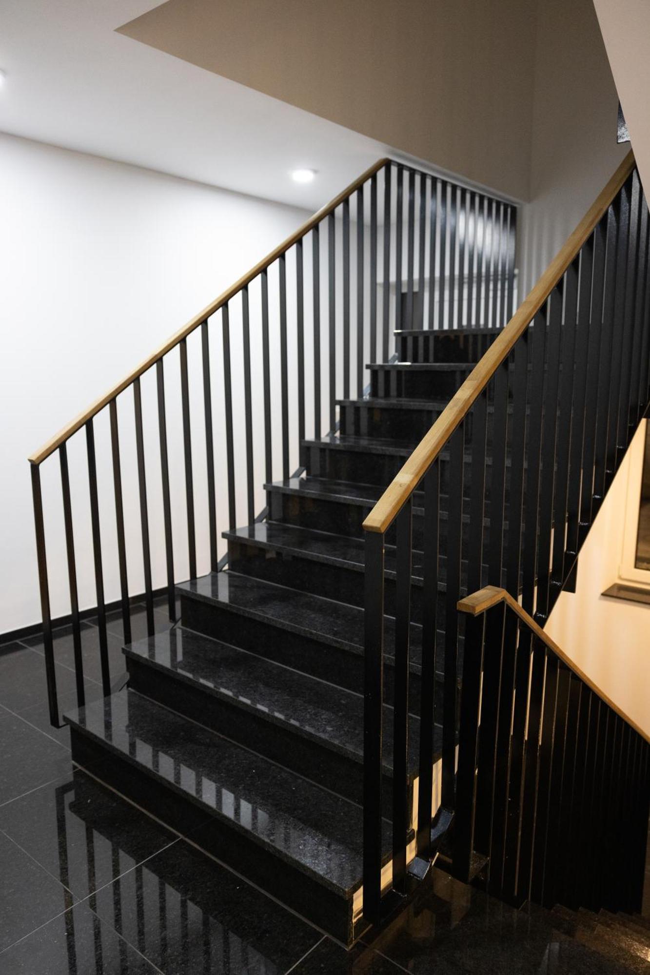 בילפלד Neubau Apartment Mit Kamin Und Terrasse In Premium Lage Parkplatz Inklusive מראה חיצוני תמונה